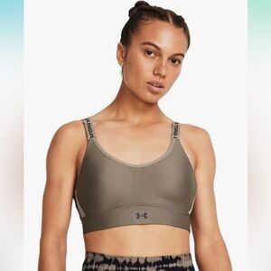 Under Armour Infinity Mid Impact Sports Bra